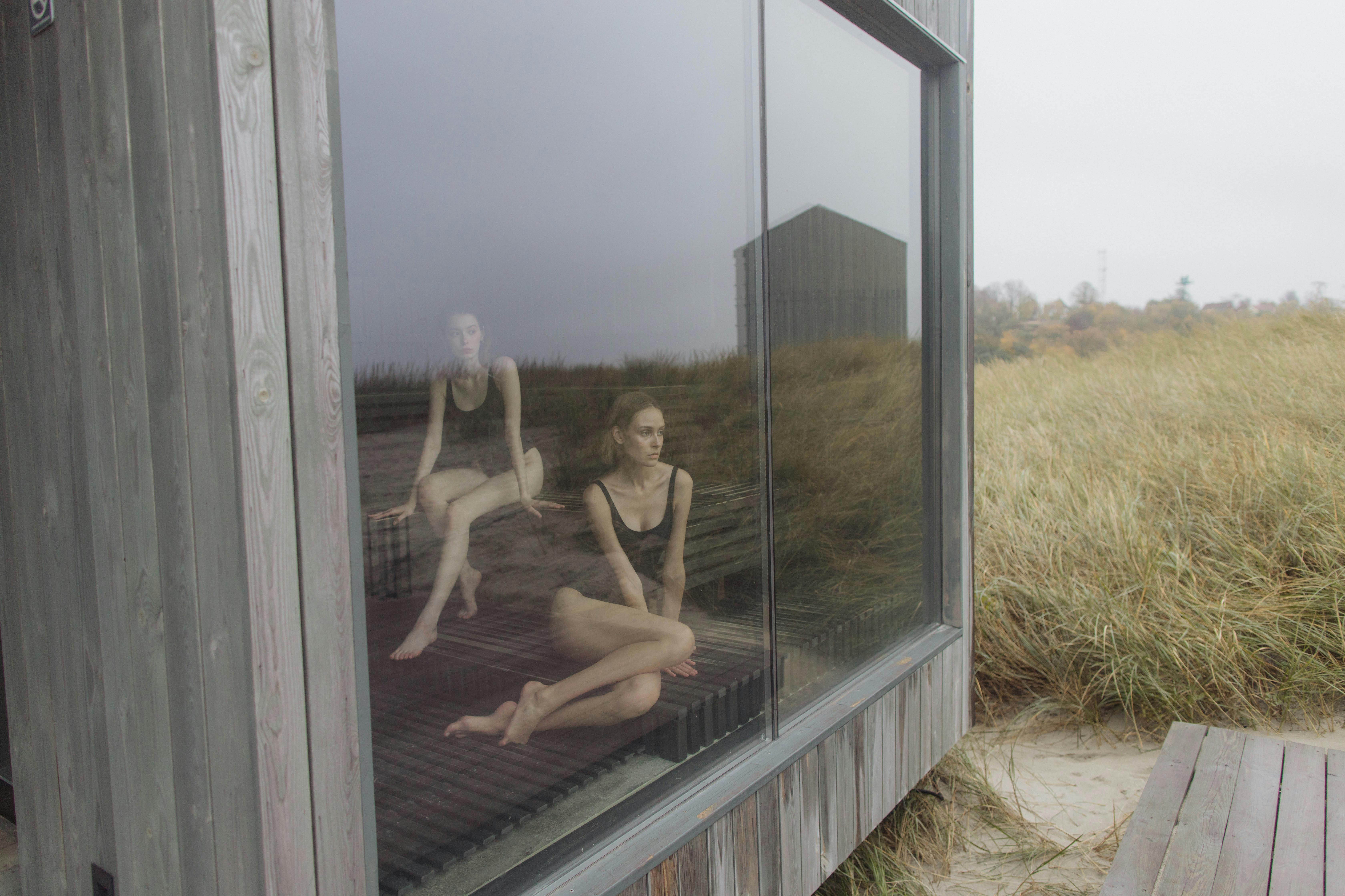 Portable sauna with panoramic view