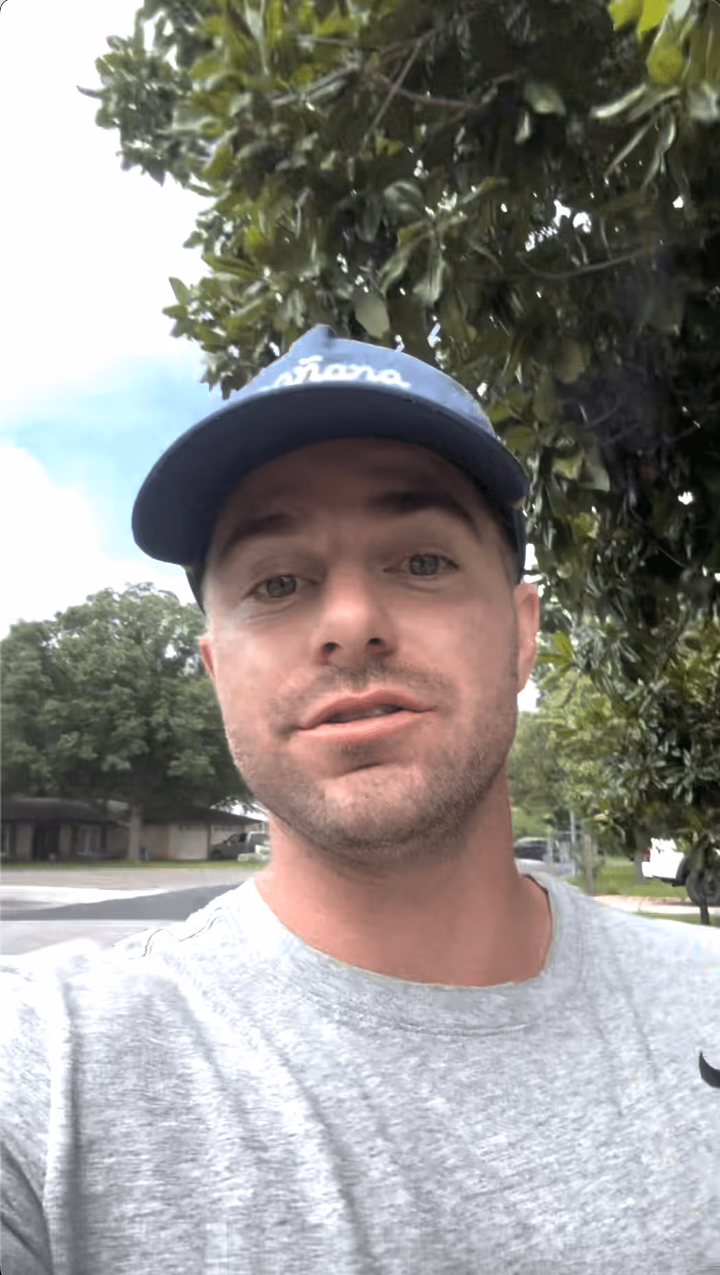 Trent Warner, the one running the course, gives an overview on what to expect in taking the  LinkedIns Sales course.