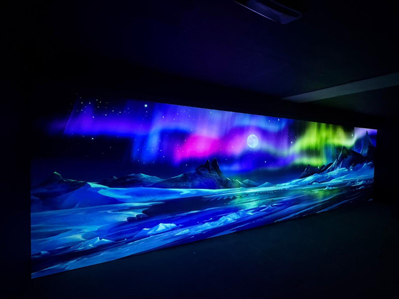 Interactives aboard The Polar Express™ Experience!