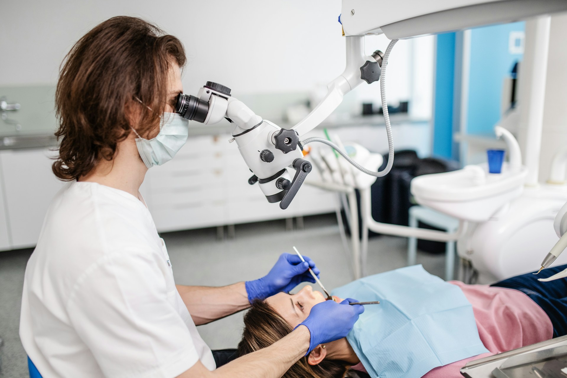 Pain Relief Options for Dental Abscesses Before Your Appointment
