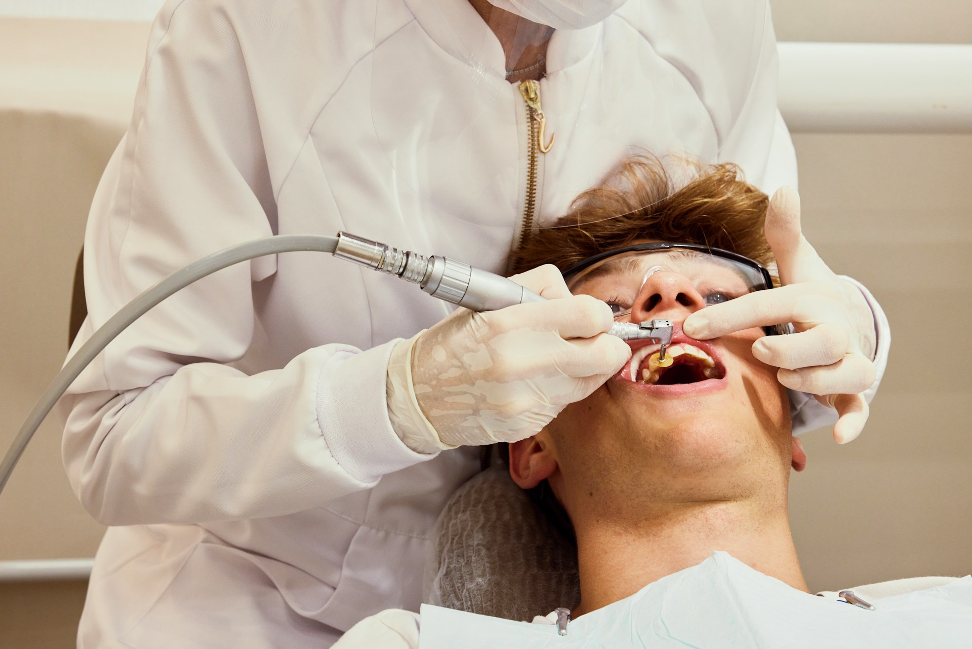 Can Implant-Supported Dentures Reduce Ongoing Denture Costs?
