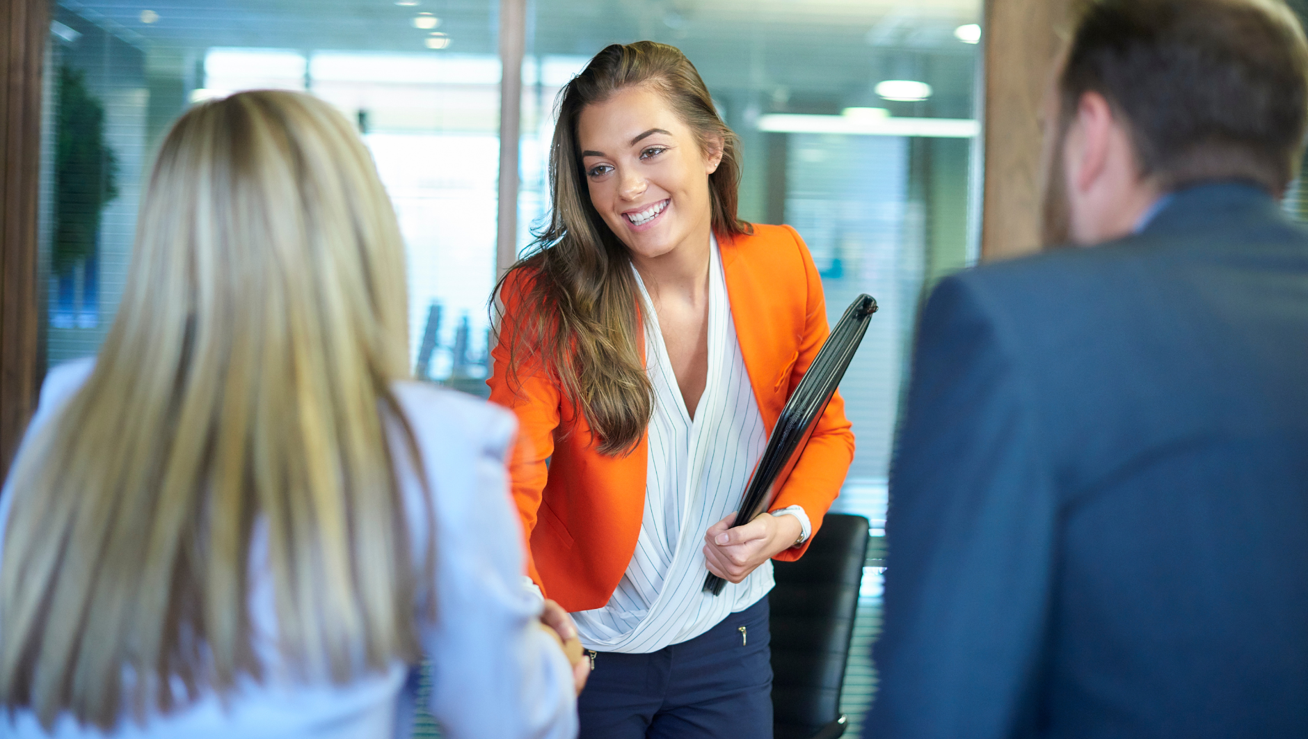 Onboard your new employees easily with our step-by-step guide