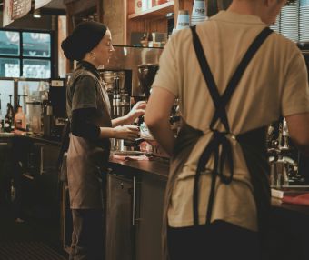 Why working without a contract is a bad idea – for employees and employers