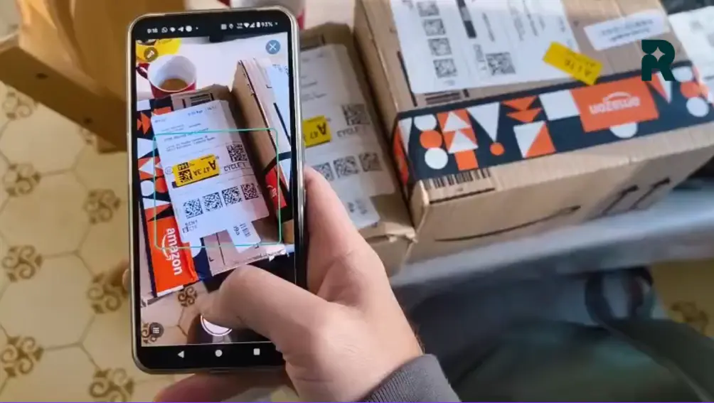 Routal for Drivers ahora permite planificar rutas simplemente haciendo fotos a las etiquetas de los paquetes, añadiéndolos en menos de 1 segundo por envío. Gracias a esta funcionalidad, los repartidores ahorran hasta un 30% del tiempo de preparación, hacen menos kilómetros, consumen menos gasolina y pueden llegar antes a casa, algo clave en picos como Black Friday o Navidad. Cientos de repartidores autónomos y empresas como Seur, Correos, GLS, DHL, J&T o UPS ya la utilizan a diario en todo el mundo.