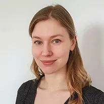 headshot of a 30 years old woman