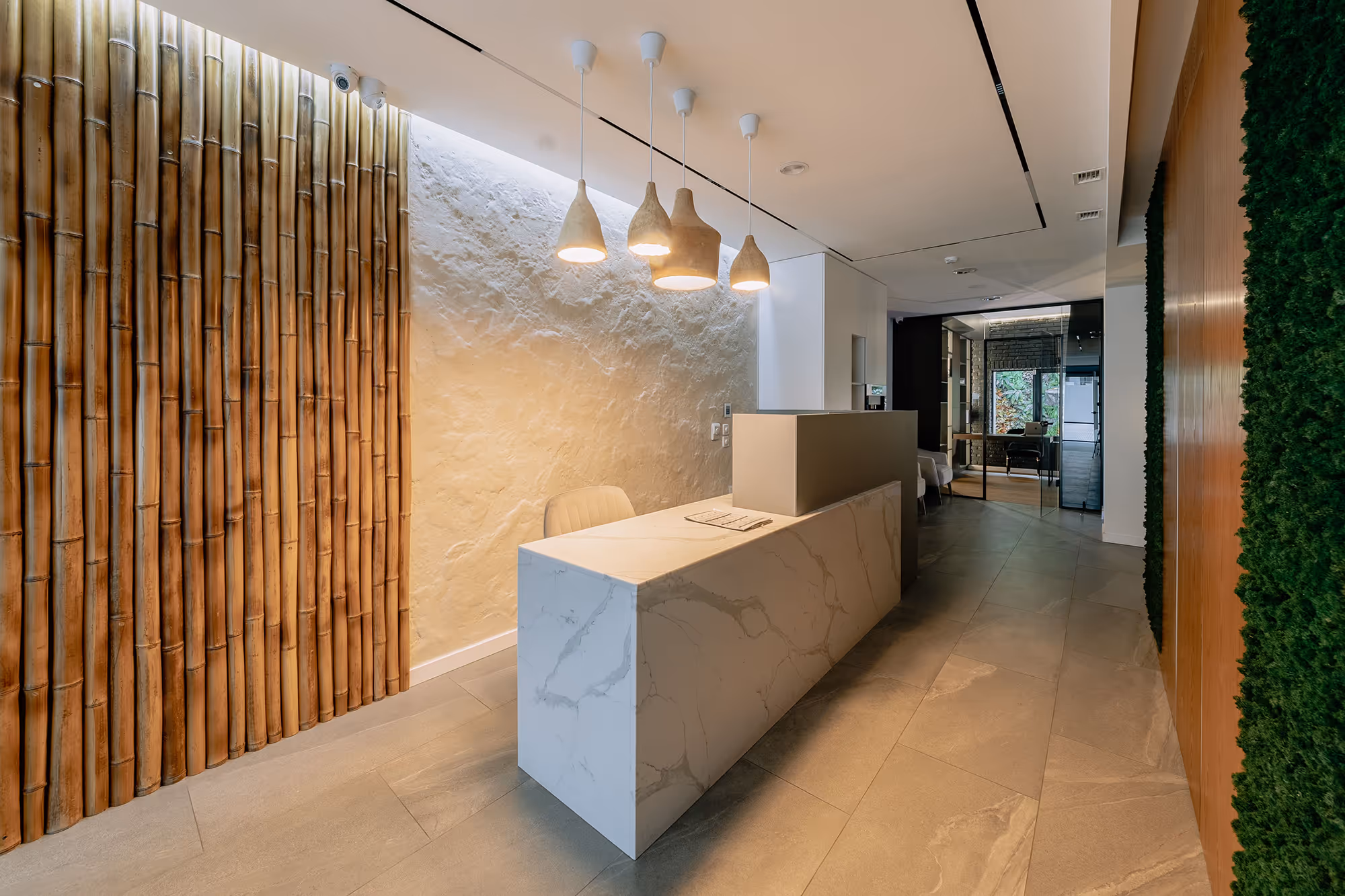 Рецепція в Sergatiy Dental Cliniс в Києві