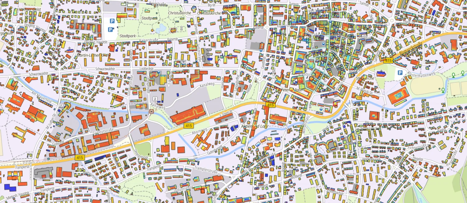 Karte des Energieatlas Baden-Württemberg mit farbig markiertem Solarpotenzial der Dächer in Lahr. 
