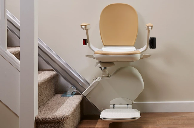 Acorn_130 monte-escalier droit