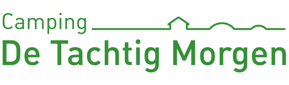 The dark green logo of Camping De Tachtig Morgen, letters in a sans serif style, the stroke is depicting the contours of the old farm and bridges