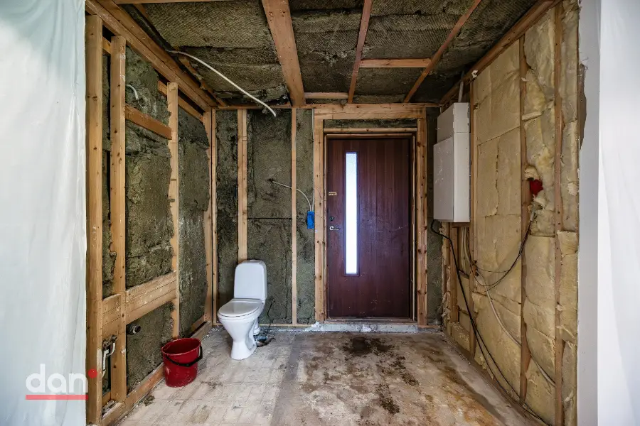 Bad i enebolig før renovering