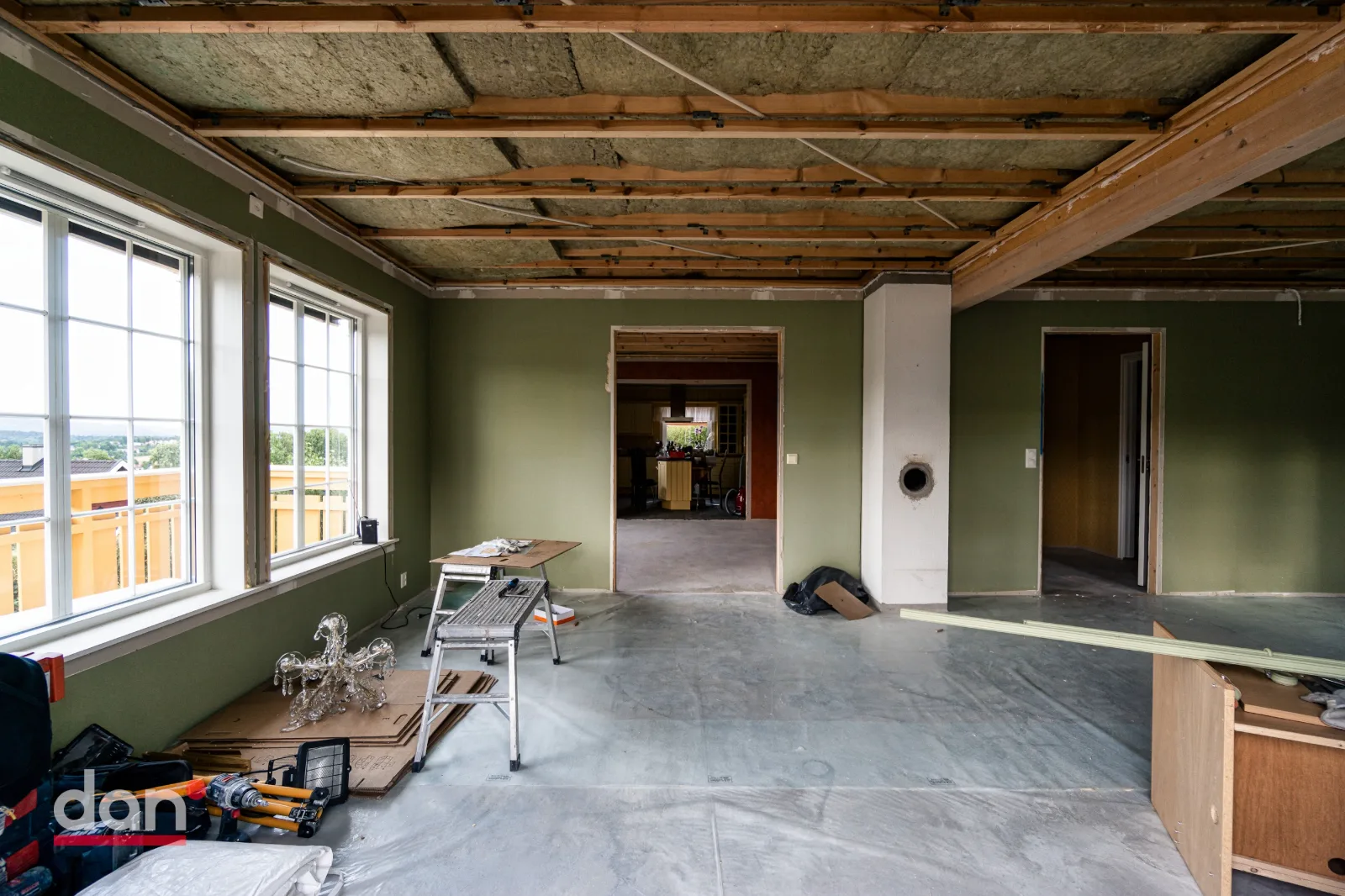 Stuen i enebolig på Vettre før totalrenovering