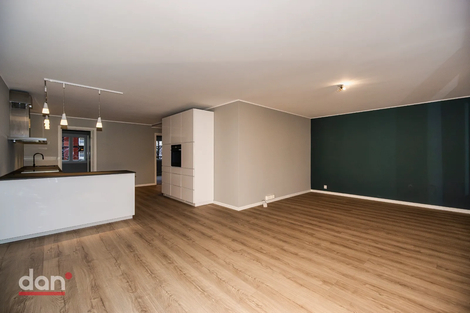 Kjøkken og stue i leilighet på Sagene etter totalrenovering