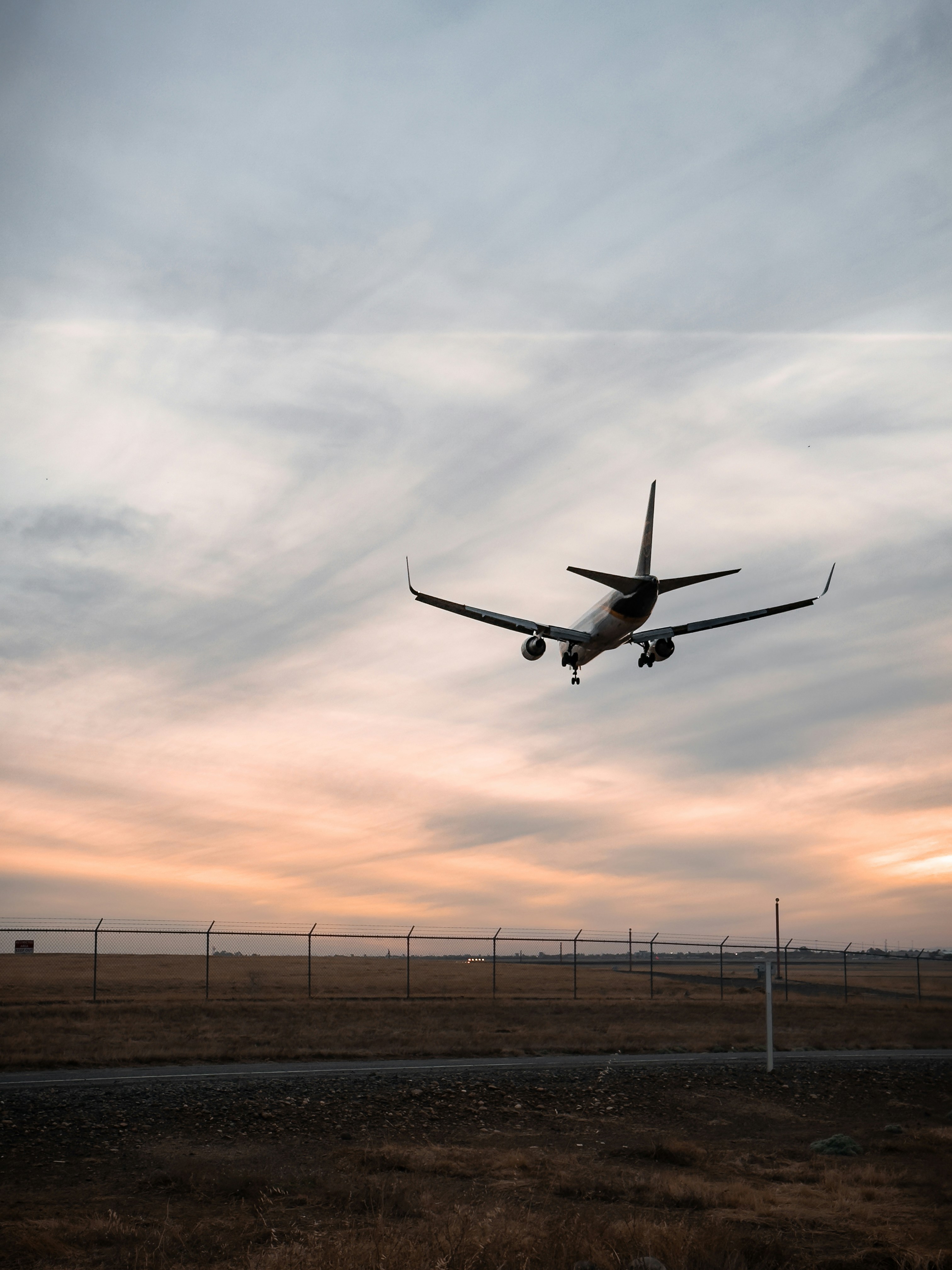 Optimization of Airport Resources through Air Traffic Prediction