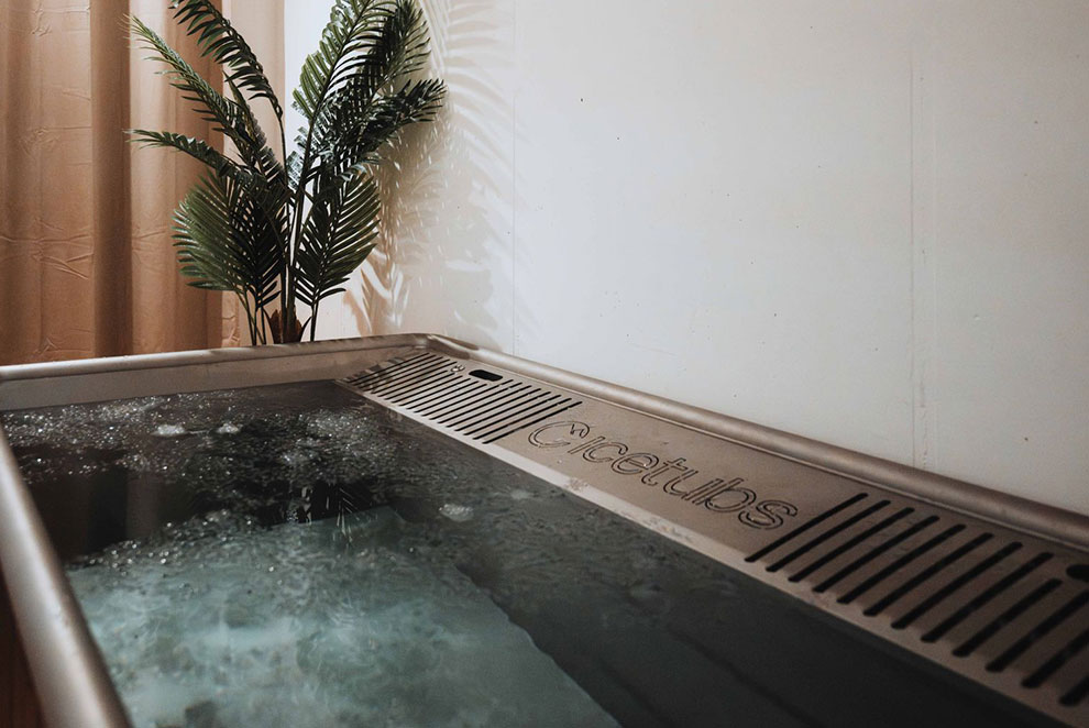 Cold Plunge Water Treatment: Chlorine, Ozone & UV Explained