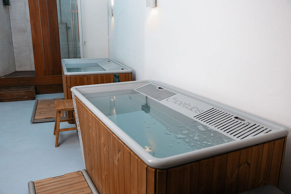 Best Water Additives for Cold Plunge Tubs