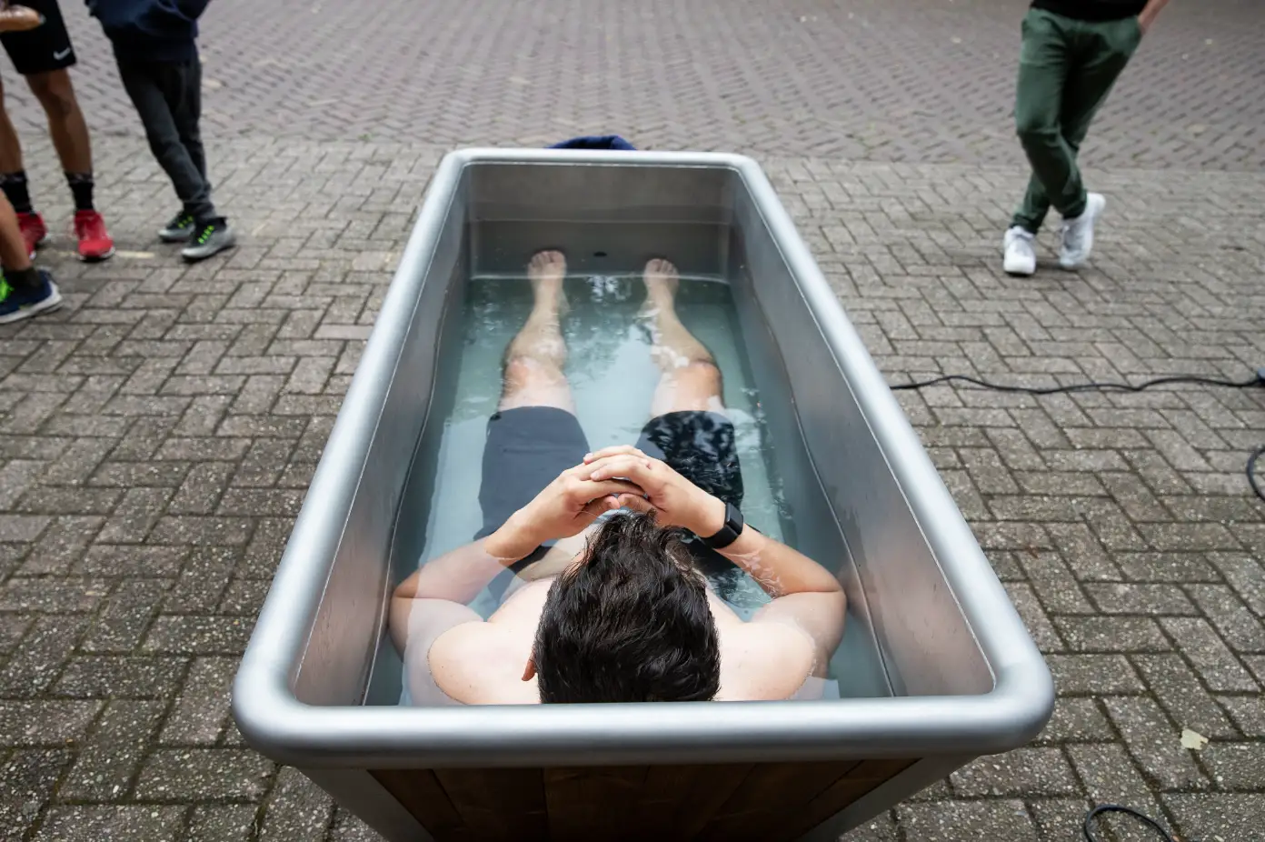 Cold Plunge Benefits: Where Science Ends and Hype Begins