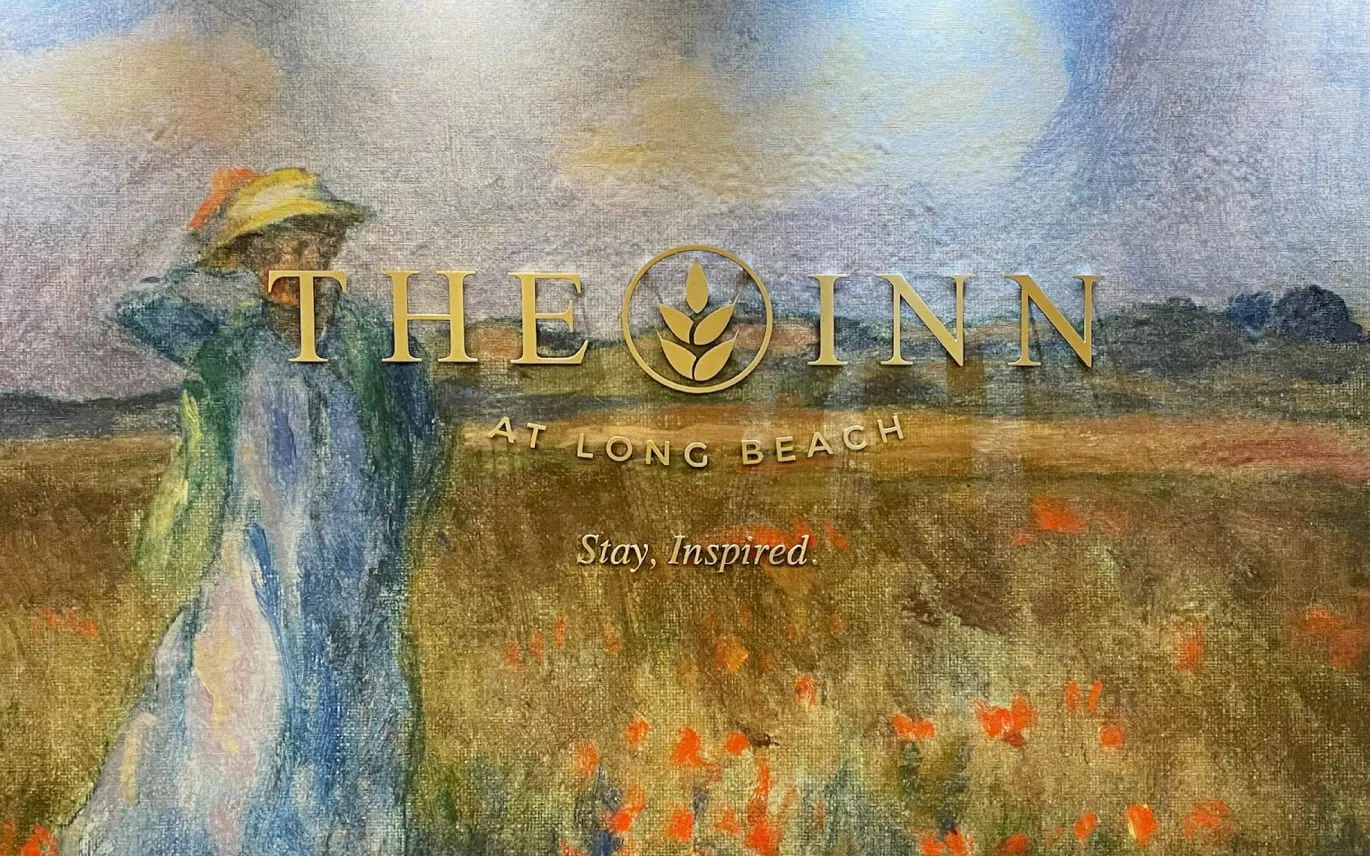 the inn at long beach wall mural