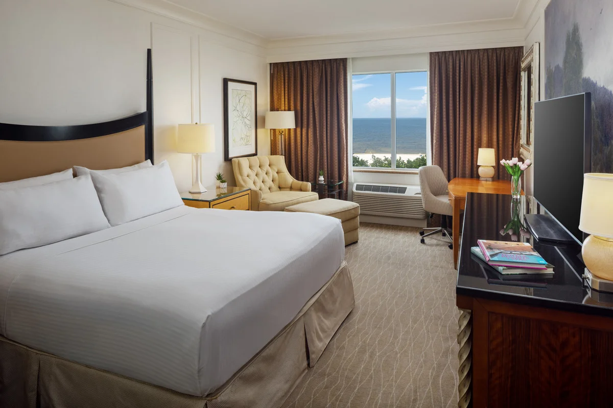 1 King Bed Gulfside