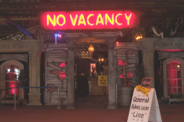 General Admission line entrance