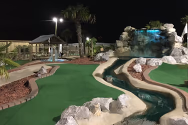 Banana's Mini-Golf & Arcade