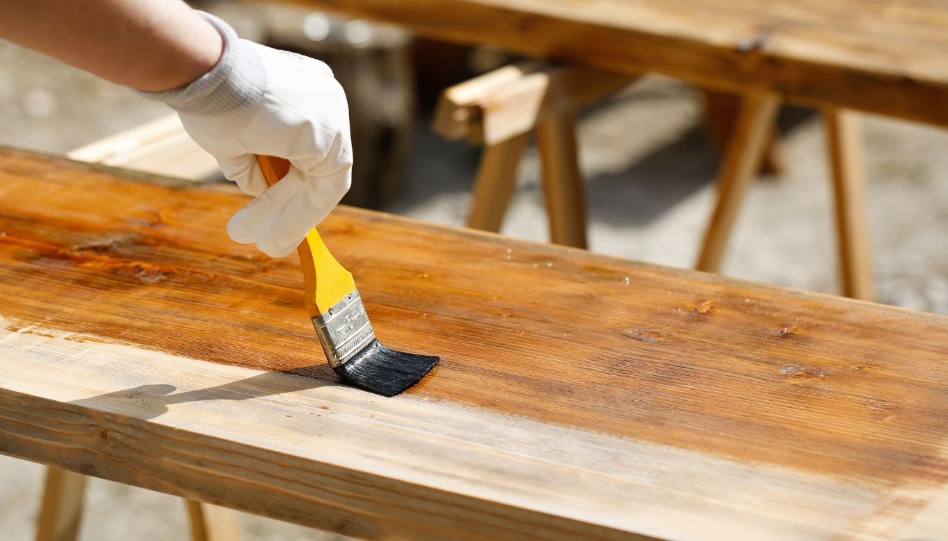 painting wood siding​