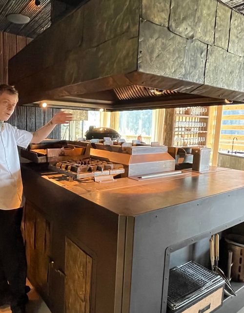 Und hier wird gegrillt - eine Maßanfertigung, die ein paar Monate lang geplant wurde