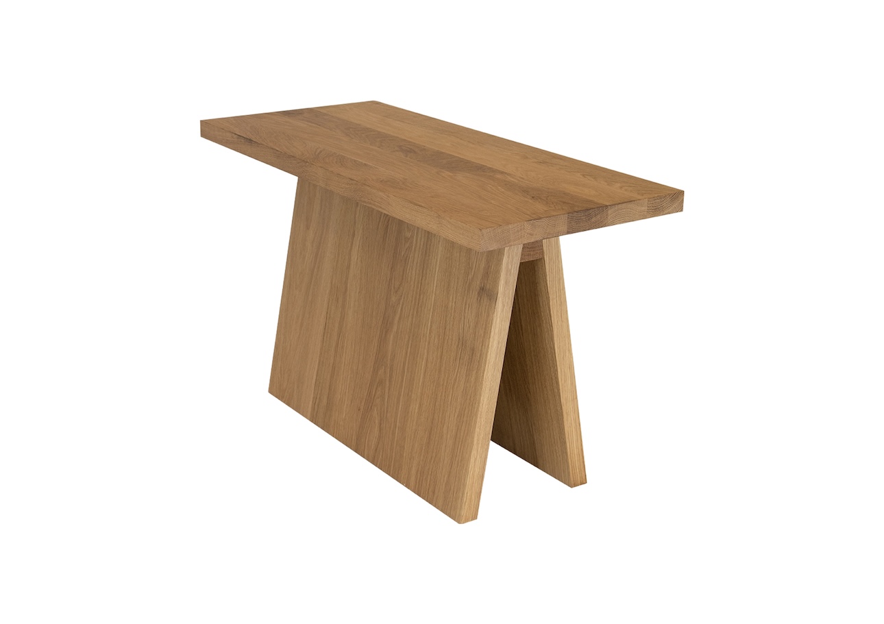 Eine Sitzbank mit dem Namen BENCH