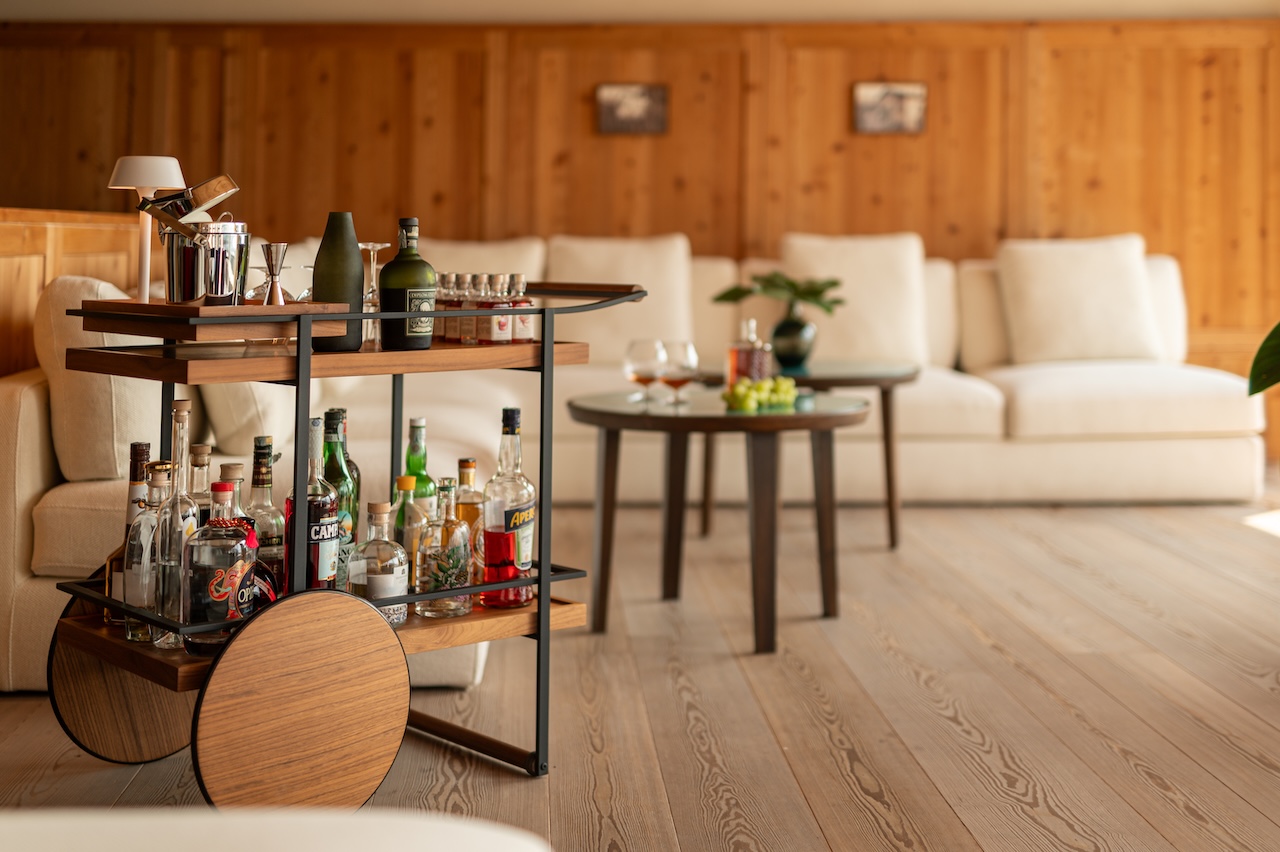 Die Trust-Bar ist zu jeder Zeit für die Gäste zugänglich © Patrick Schwienbacher