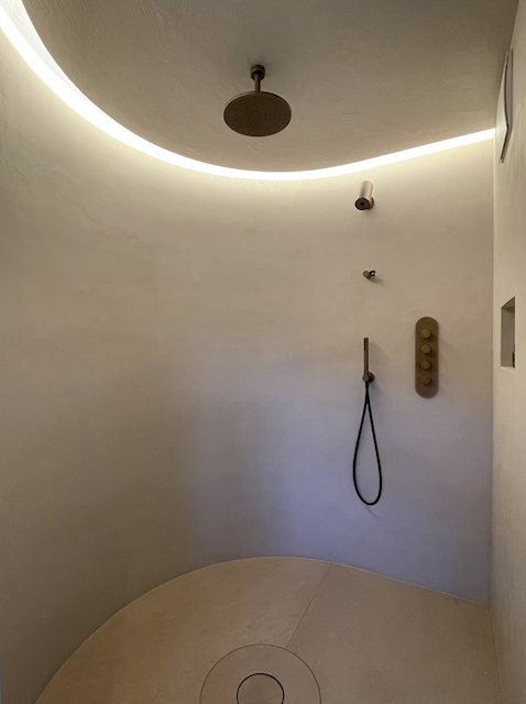 Herrlich, diese Walk-In-Dusche in der Rotunde