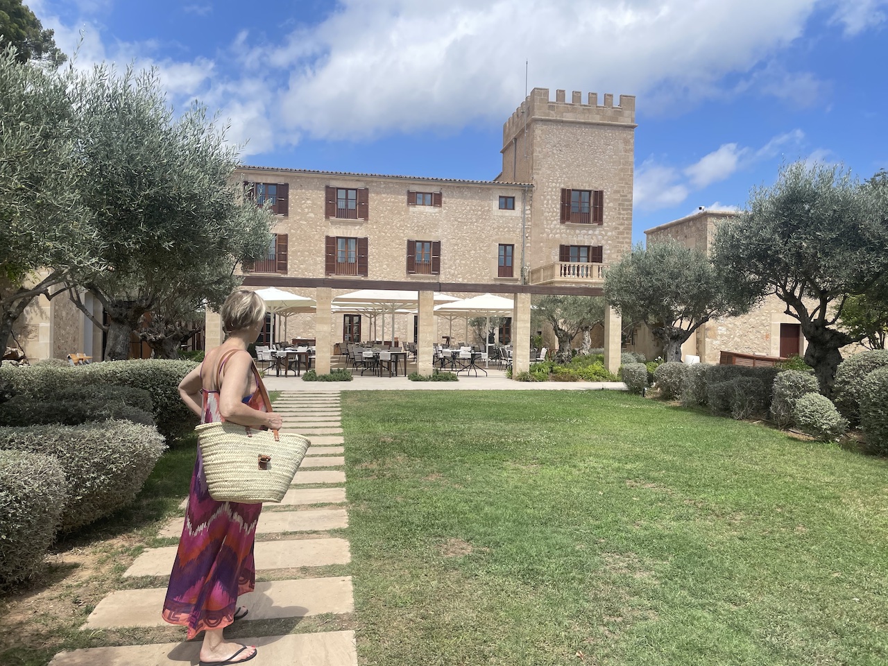 Der Weg vom Pool zum Castell