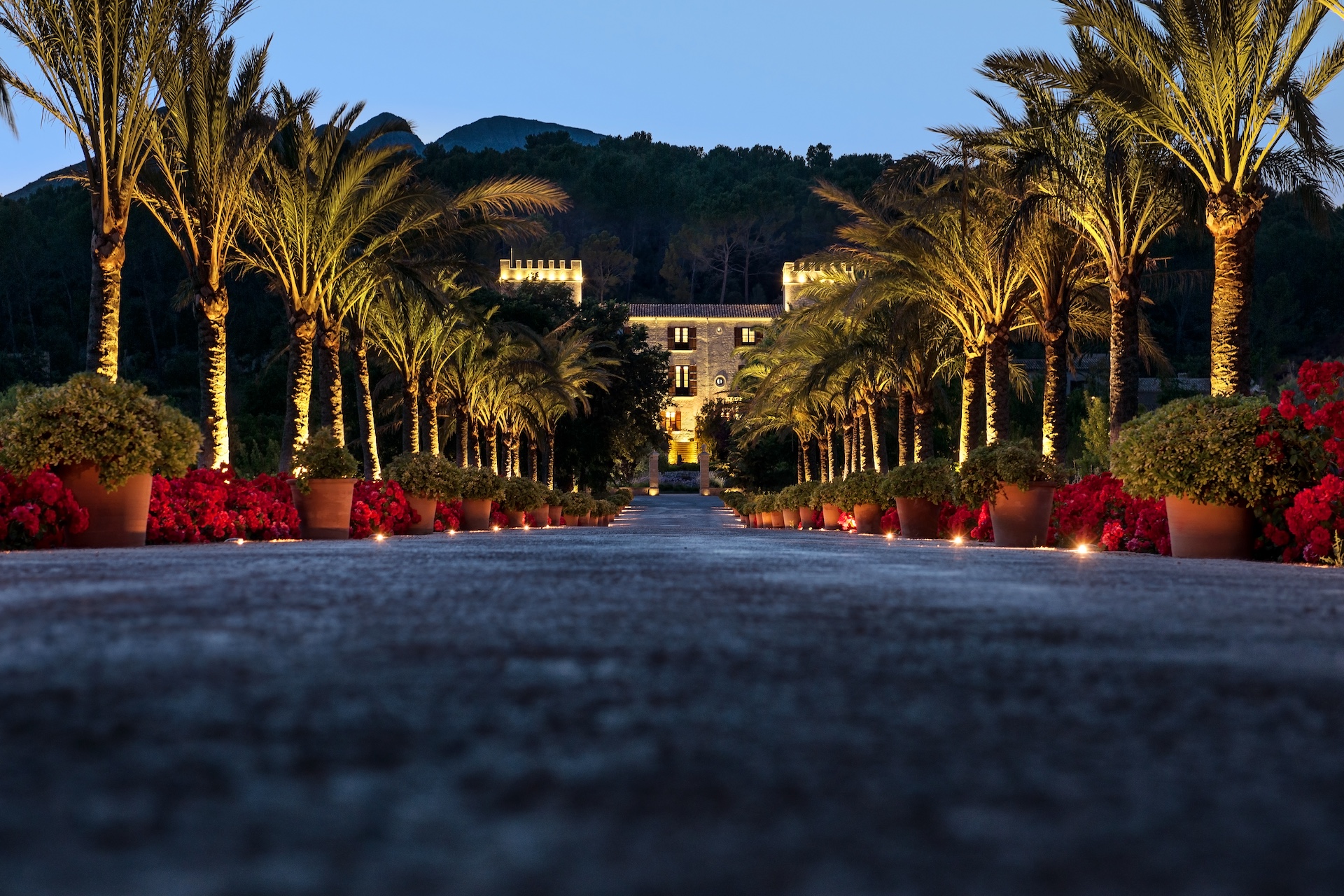 Beeindruckende Zufahrt zum Castell Son Claret