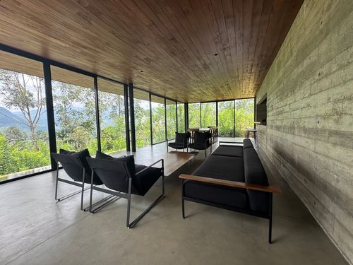 Eine der neuen Villen