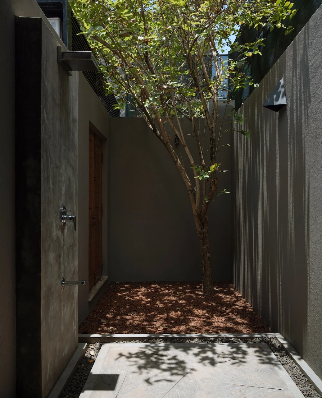 Es gibt auch Outdoor-Duschen