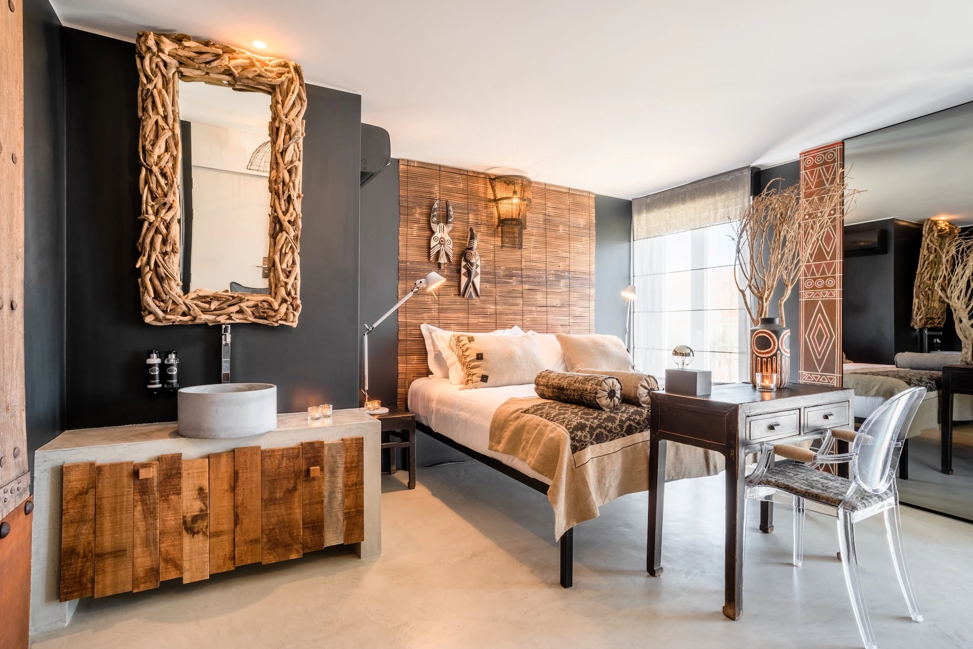 Ein Mix aus Kunst, Fundstücken und Persönlichkeit – weit weg vom Uniformen.