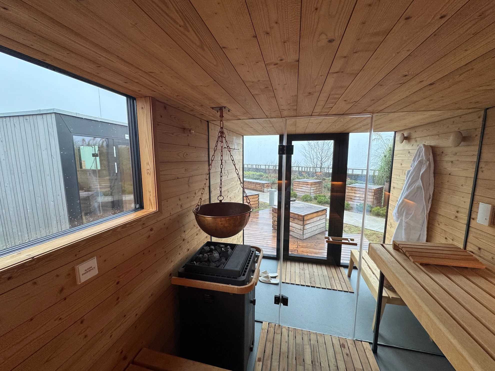 Sauna-Cube auf dem Dach