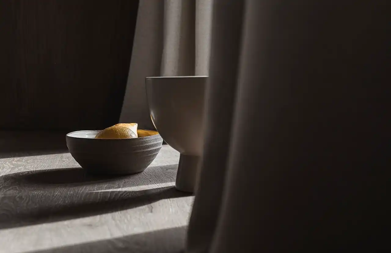 Interior Design im Hotel Stiegnhaus: Hier die handgemachte Keramik von Soulwerk