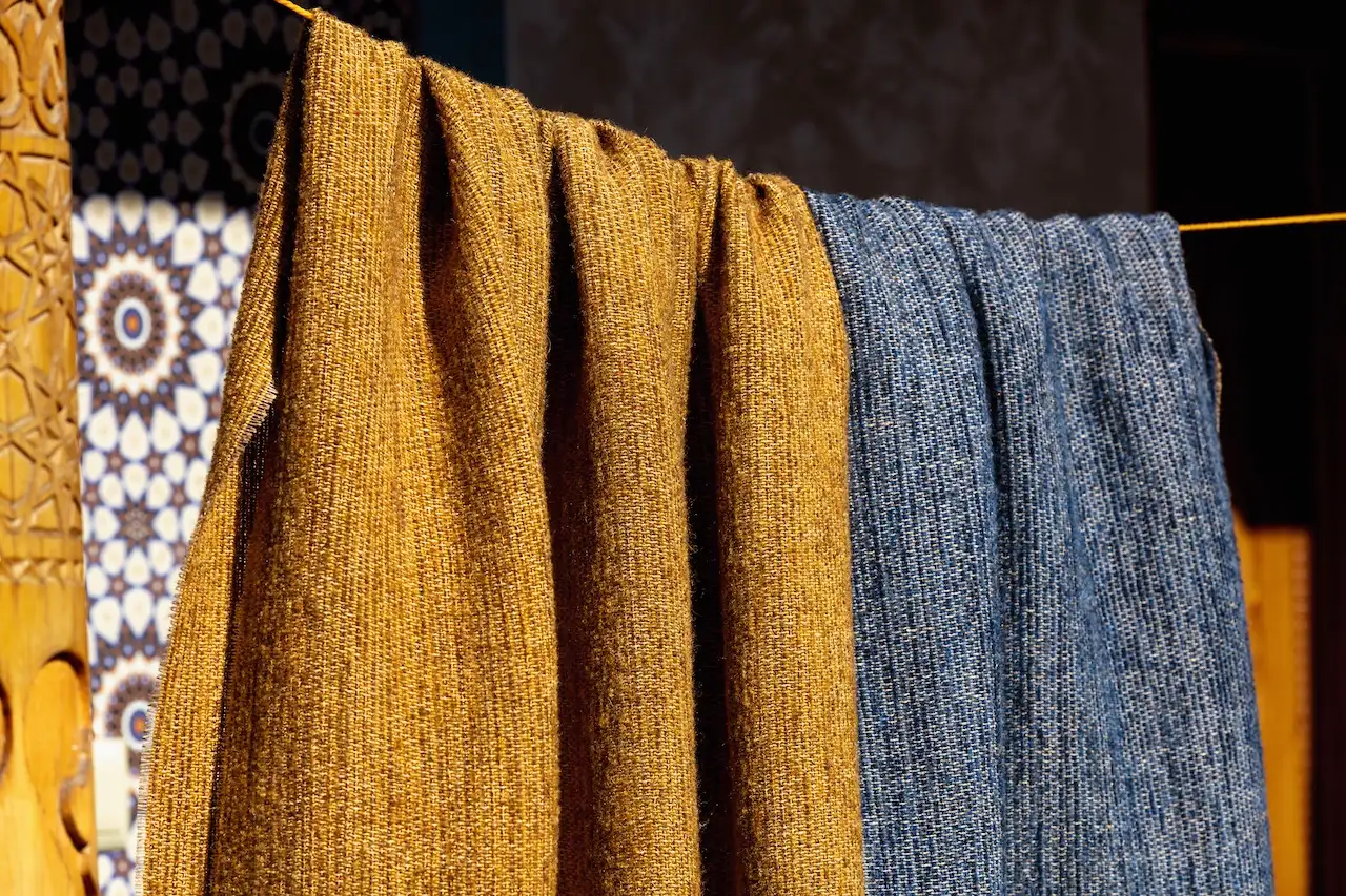 ROSTAM: Stoff von Fischbacher 1819 © Peter Hauser