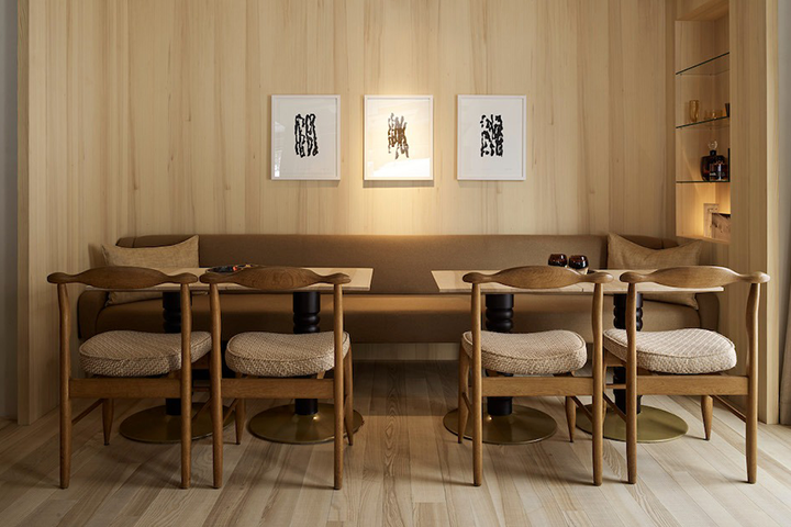 Hotel Schwarzwand in Lech am Arlberg, Sitzecke im Restaurant