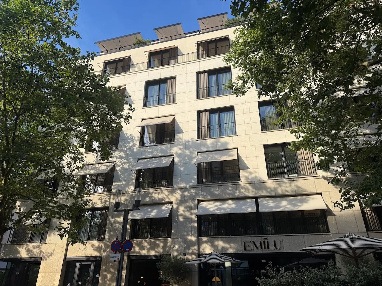 EMILU Hotel von außen