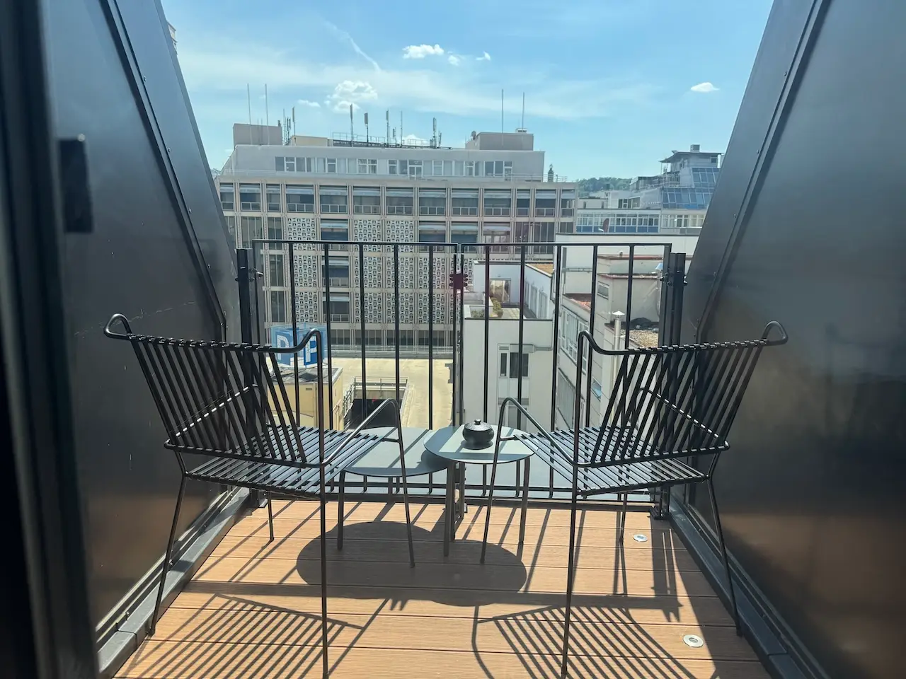 EMILU Hotel: Kleine Dachterrasse der Suite