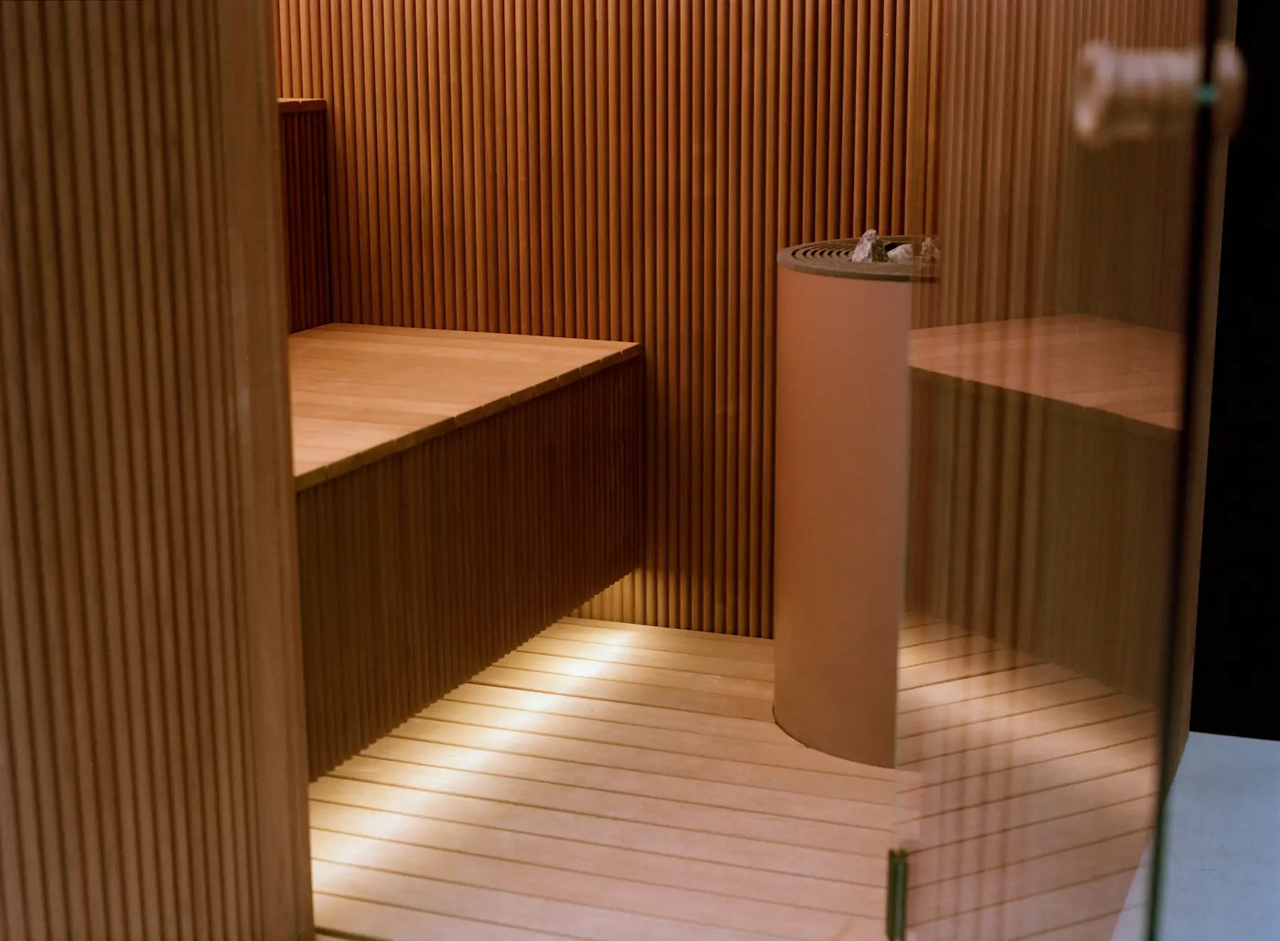 Baluar von Patricia Urquiola: Modulares Sauna- und Hammam-System 