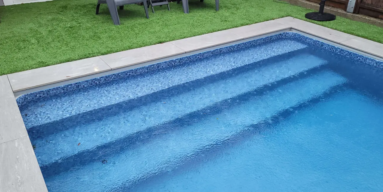 Steel wall vinyl pool installation done by the pool contractors