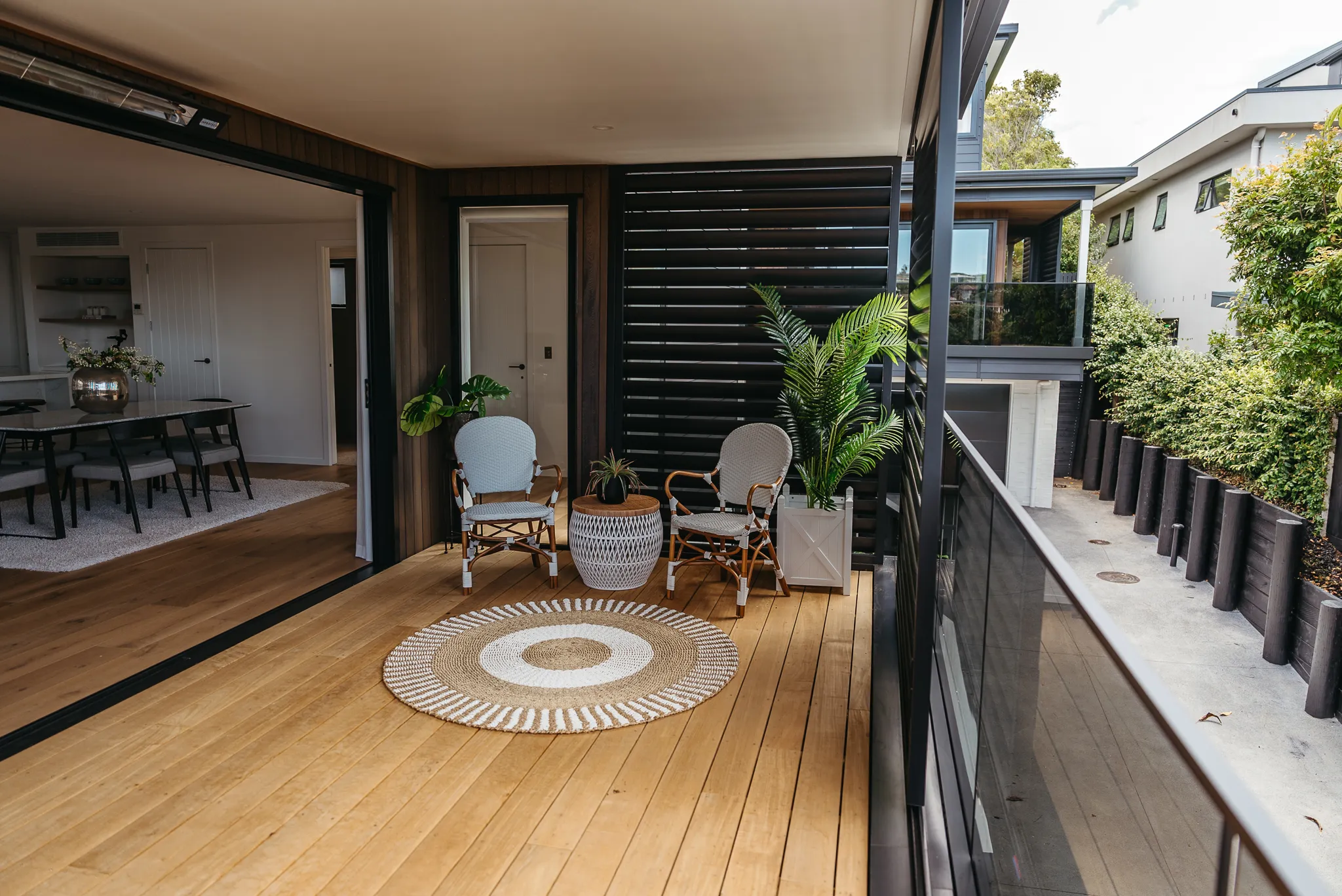 Create amazing indoor outdoor flow with our Anchorjak Pedestal timber decking options. Anchorjak Timber frames are a cost effective way to create a level membrane deck for seamless movement between the home and the exterior living area.
