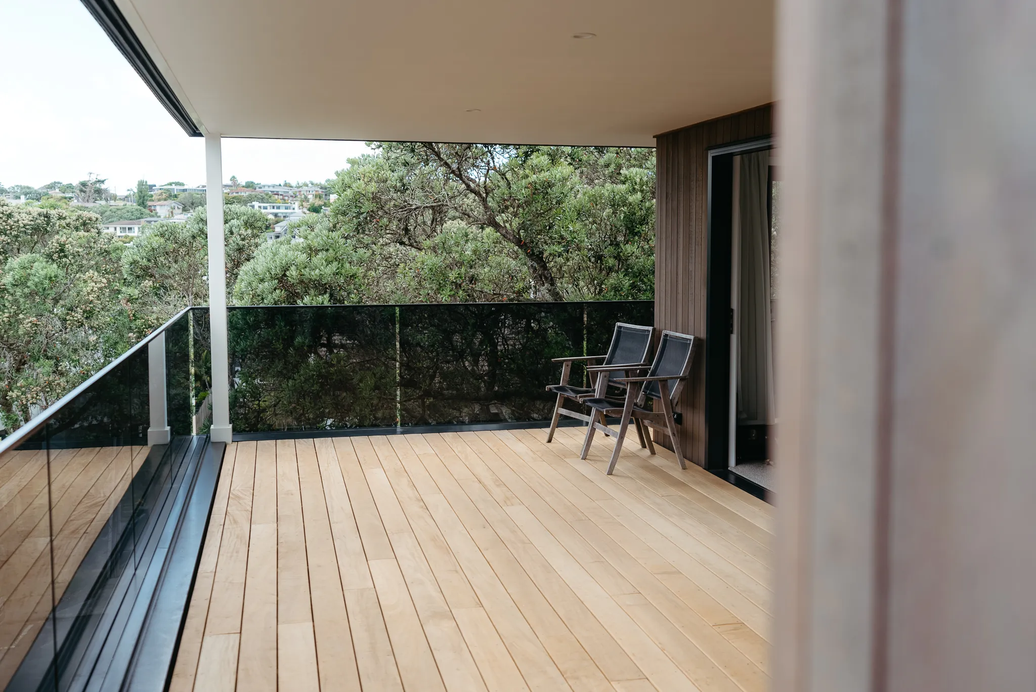 Timber Pedestal Deck on Anchorjak pedestals in Mairangi Bay