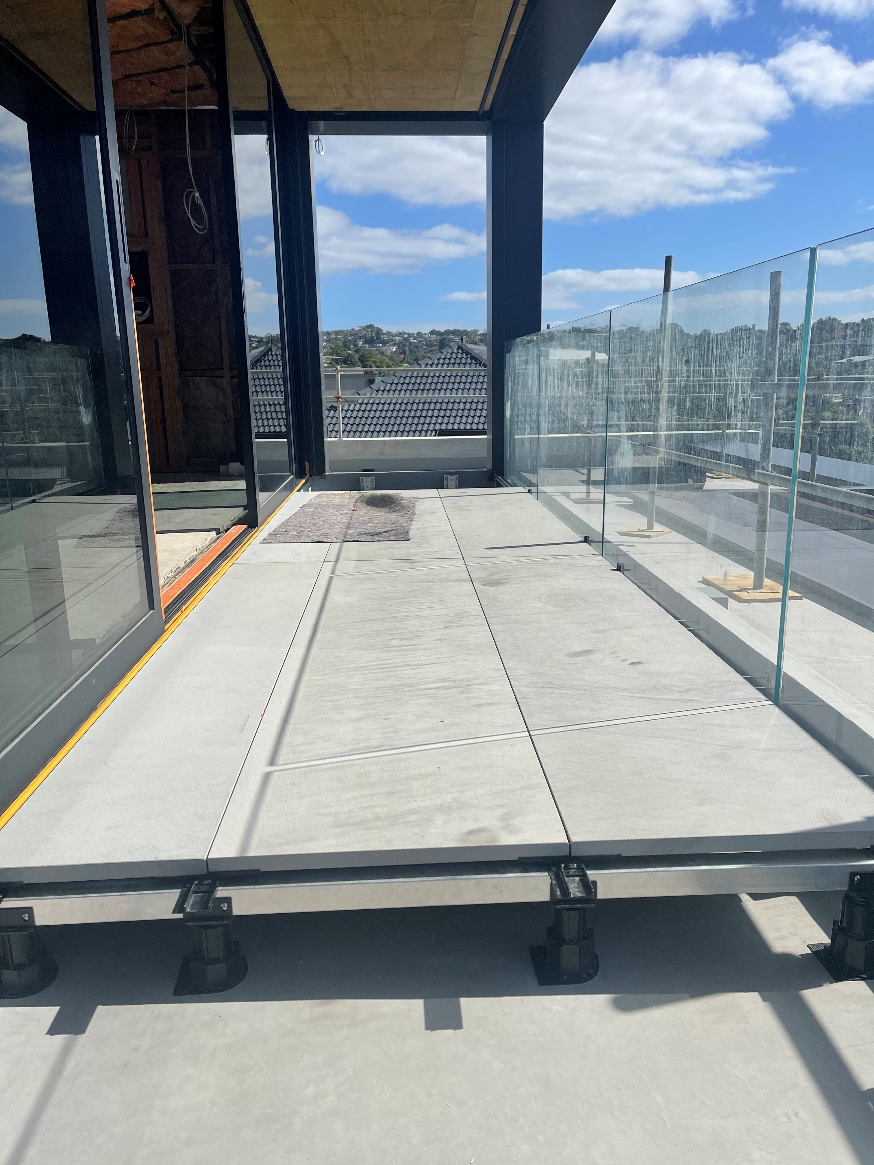 Pedestal Tile Decking & Floating Aluminium Frame Systems
