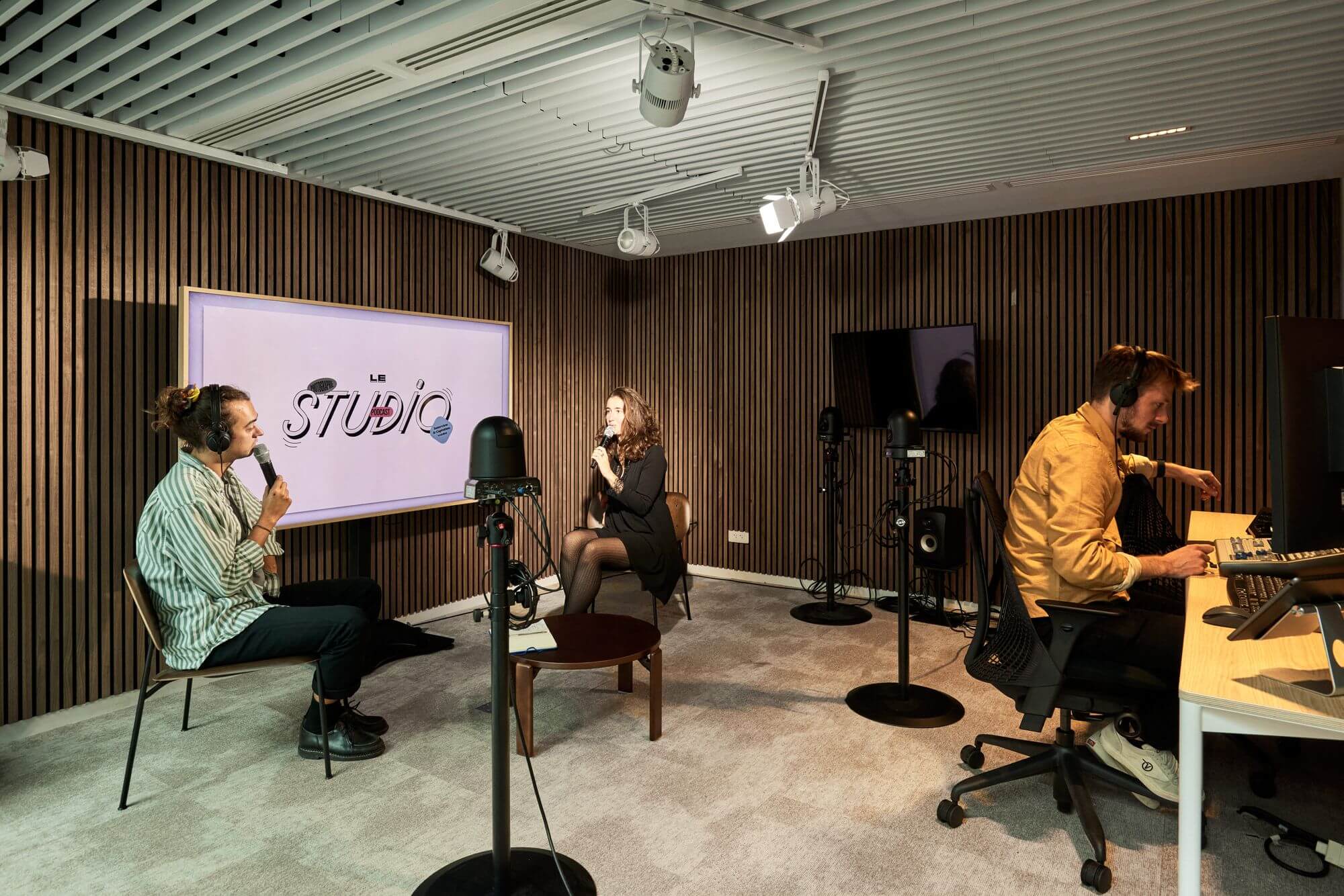 studio podcast