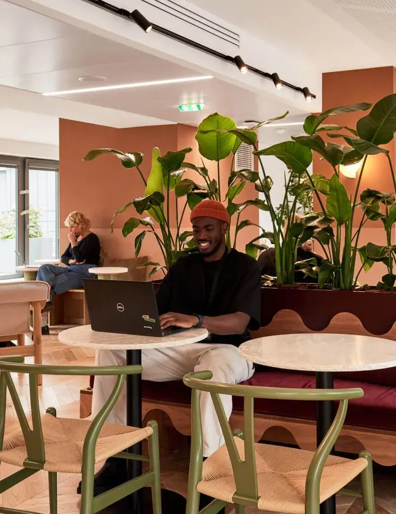 Poste en coworking chez Morning