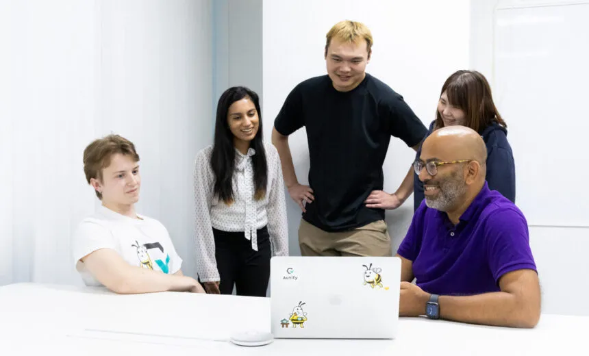 社内雰囲気写真