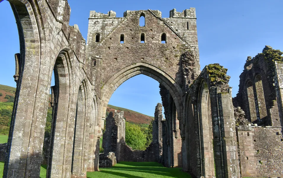 Llanthony Priory