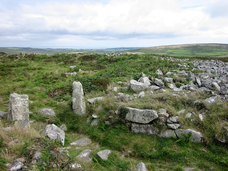 Chun Castle © Waterborough, Wiki Commons.